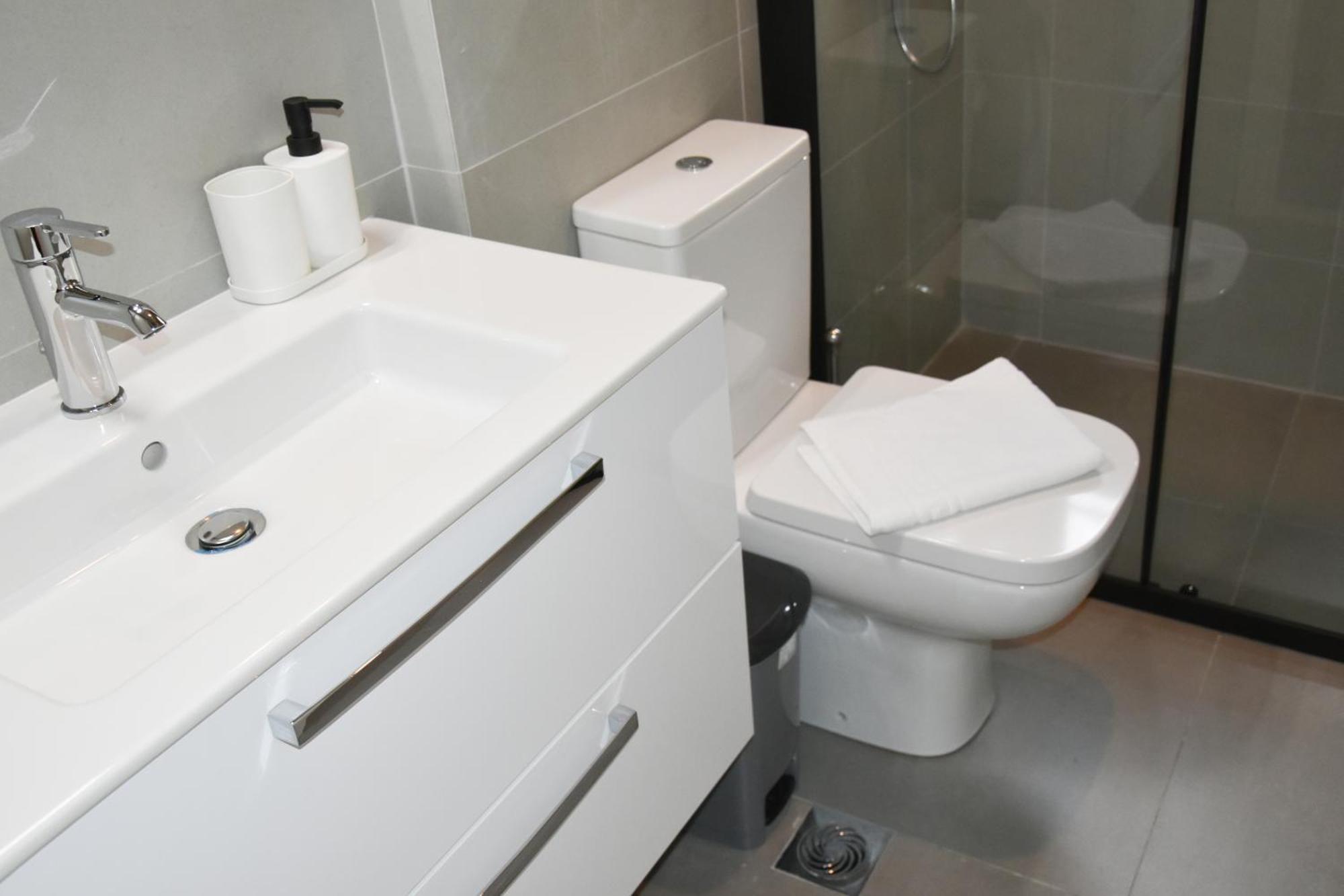 Spacious Modern Apartment In Pagkrati Αθήνα Εξωτερικό φωτογραφία
