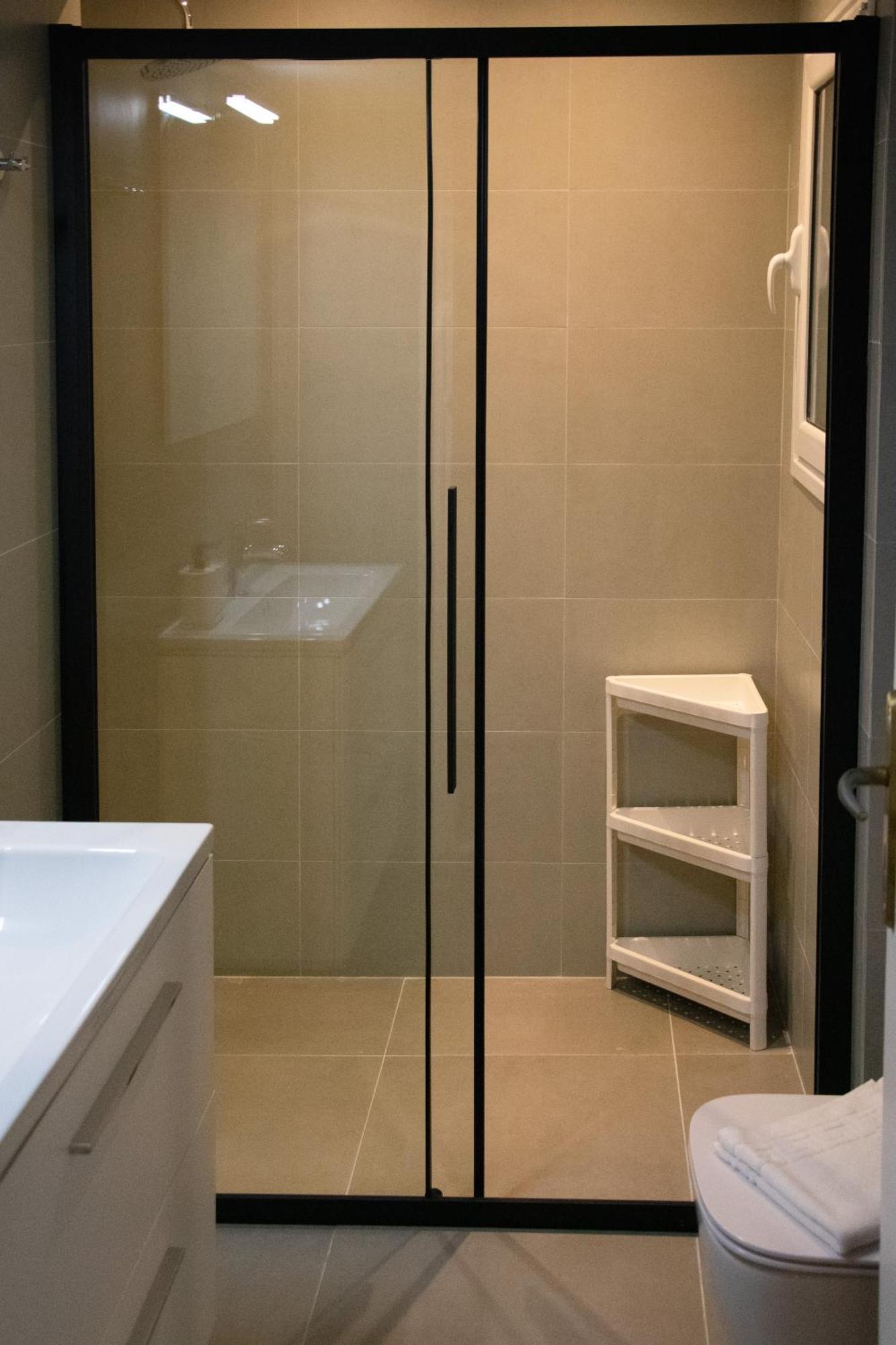 Spacious Modern Apartment In Pagkrati Αθήνα Εξωτερικό φωτογραφία